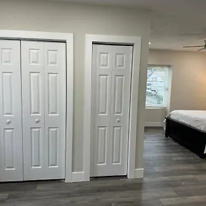 Deluxe Whit Laundry Apartment Tampa